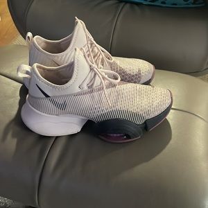 Nike performance sneakers size 7